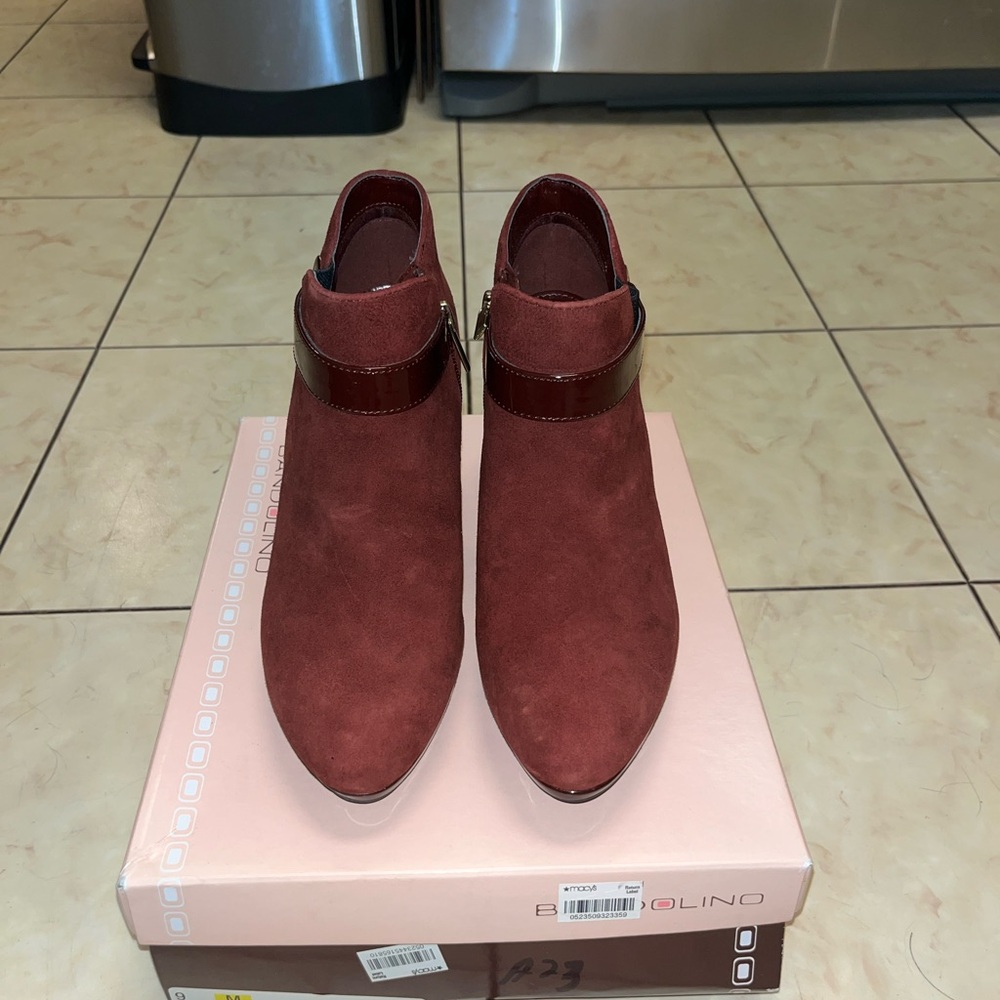 New  Bandolino Burgundy Suede and Patent leather 3” Ankle Heel